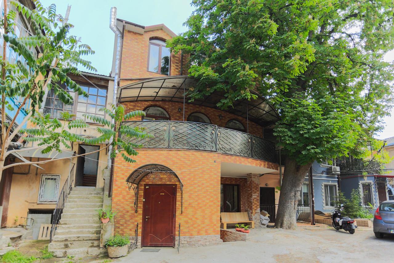 Hostel N1 Dom Odessa Buitenkant foto