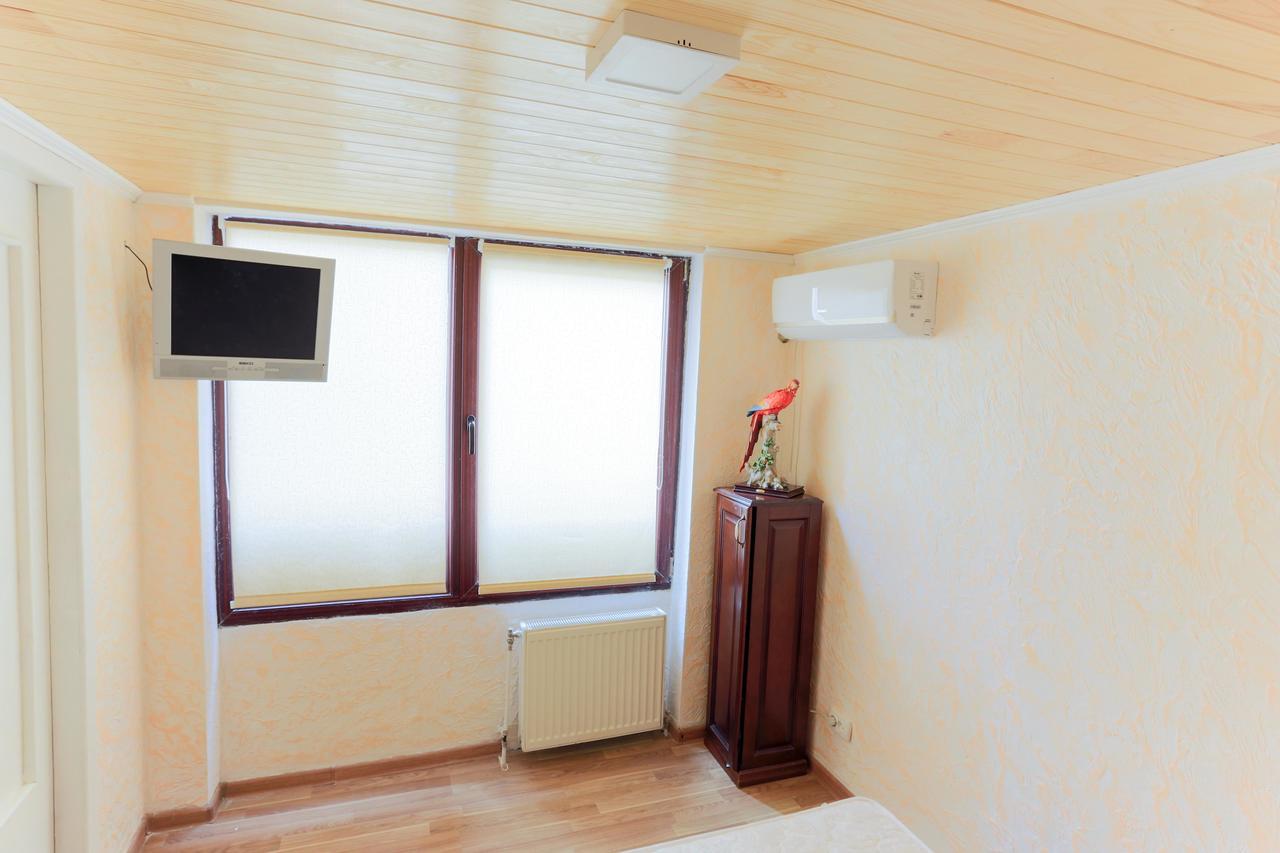 Hostel N1 Dom Odessa Buitenkant foto